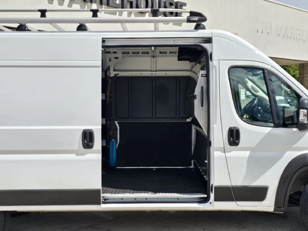 Ram ProMaster 2500 photo 16