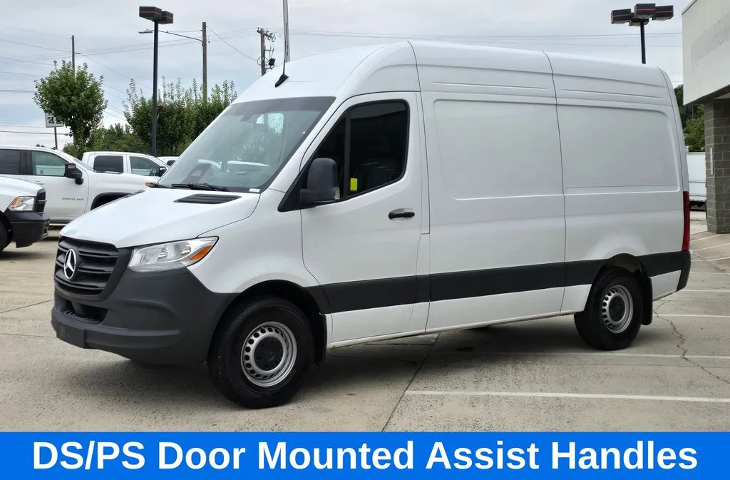 Mercedes-Benz Sprinter photo 9