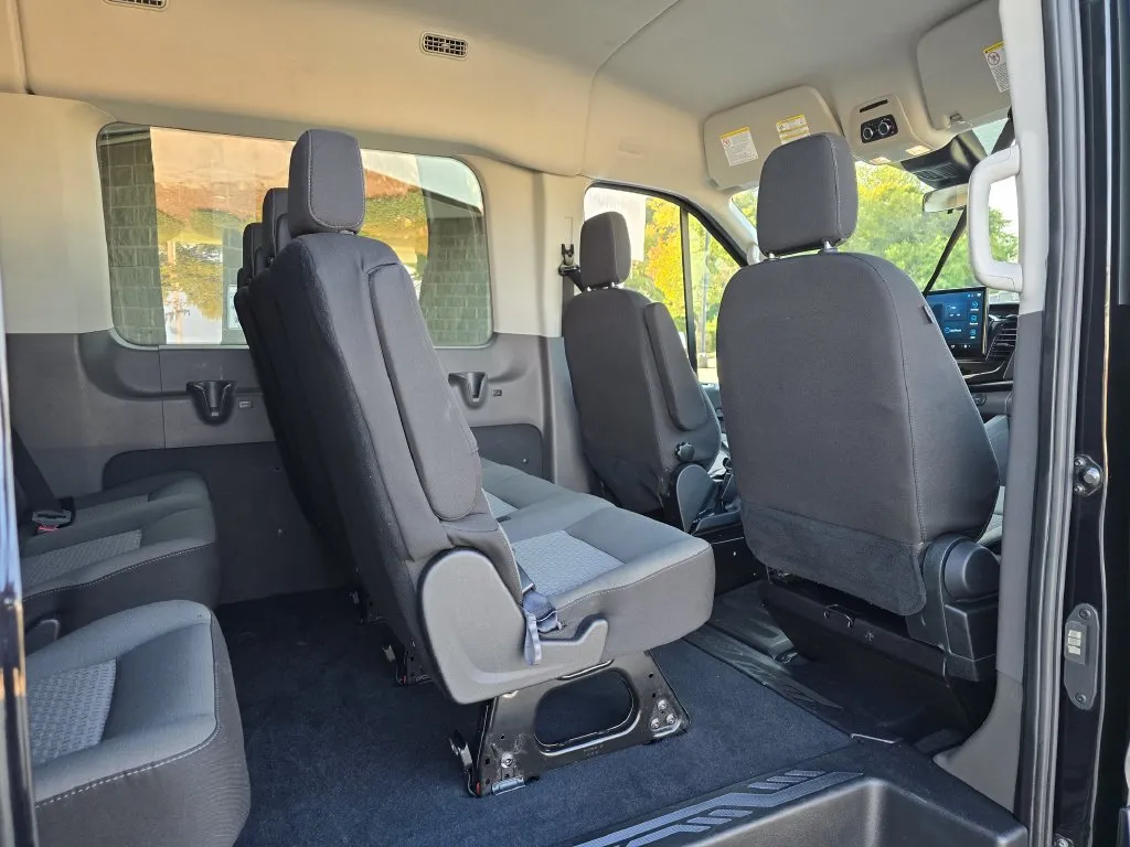 Ford Transit-350 photo 14