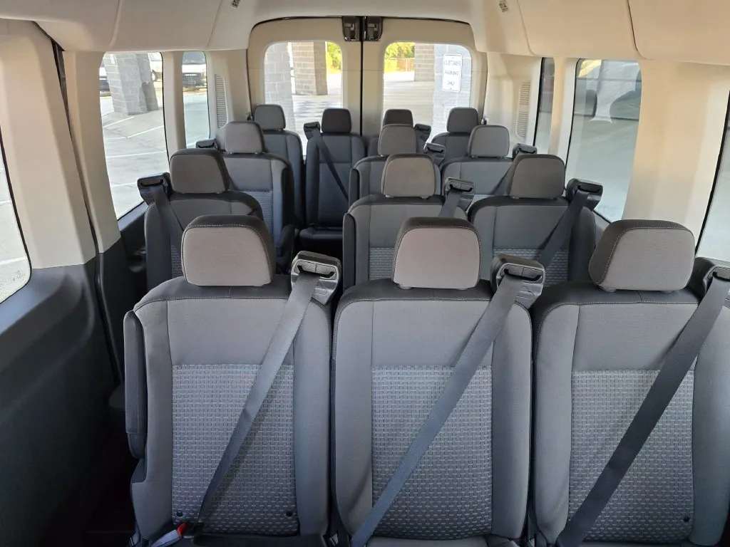 Ford Transit-350 photo 15