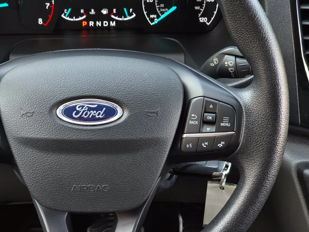 Ford Transit-350 photo 23
