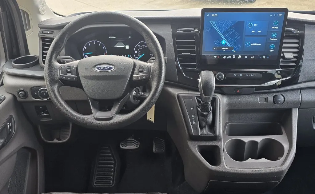 Ford Transit-350 photo 39