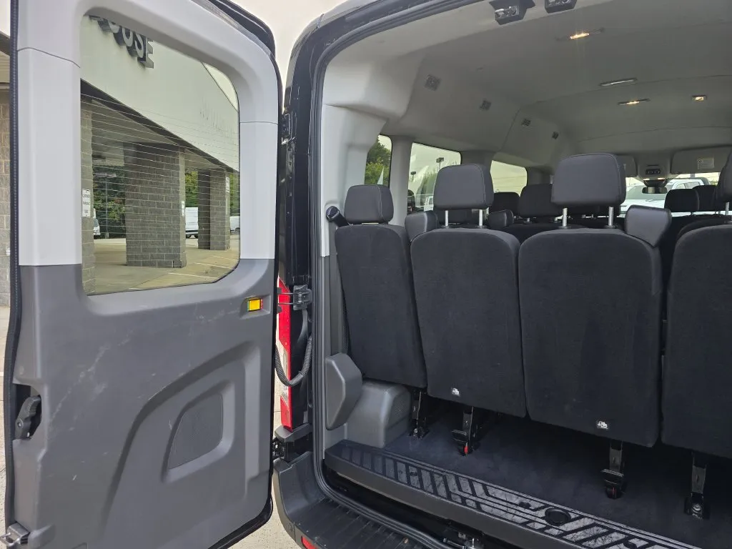 Ford Transit-350 photo 14