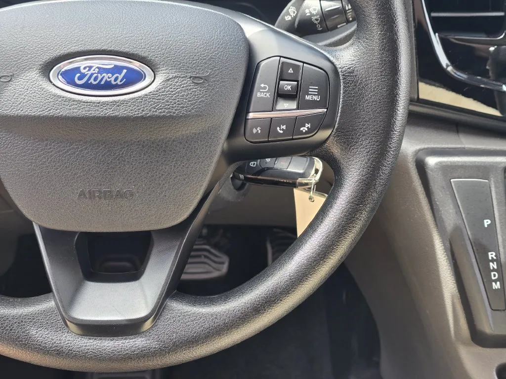 Ford Transit-350 photo 33