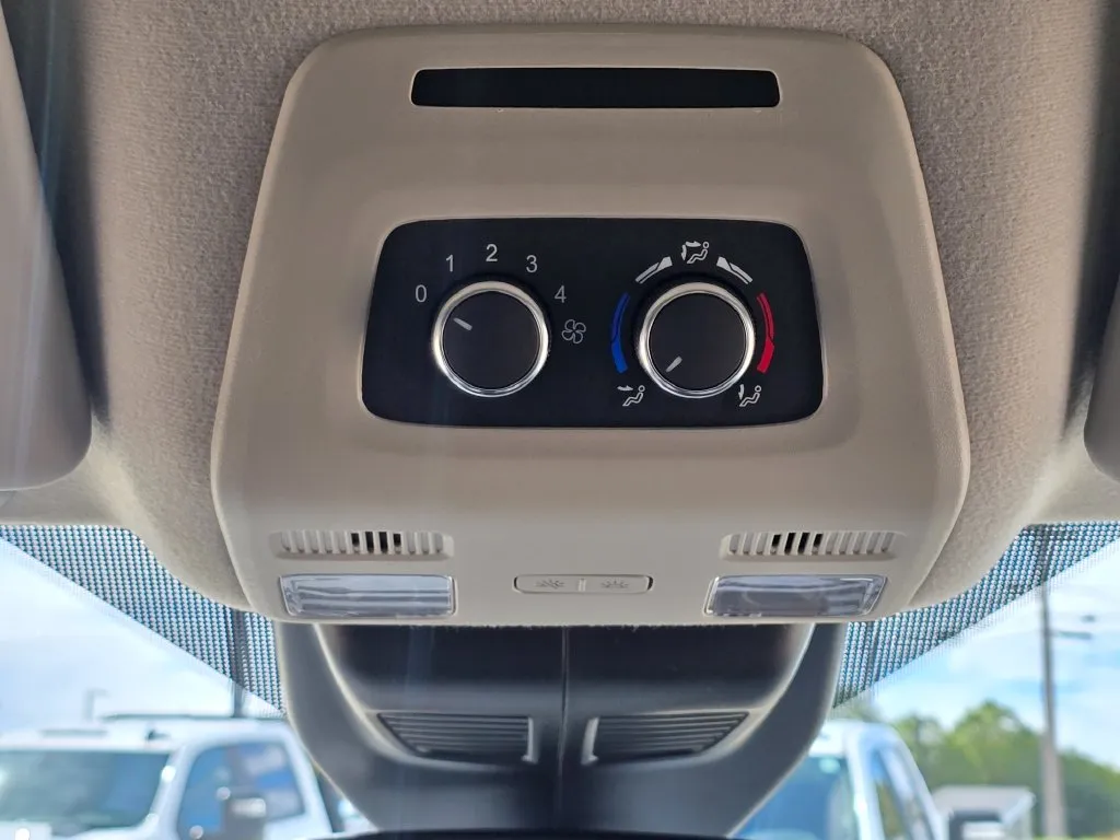 Ford Transit-350 photo 38