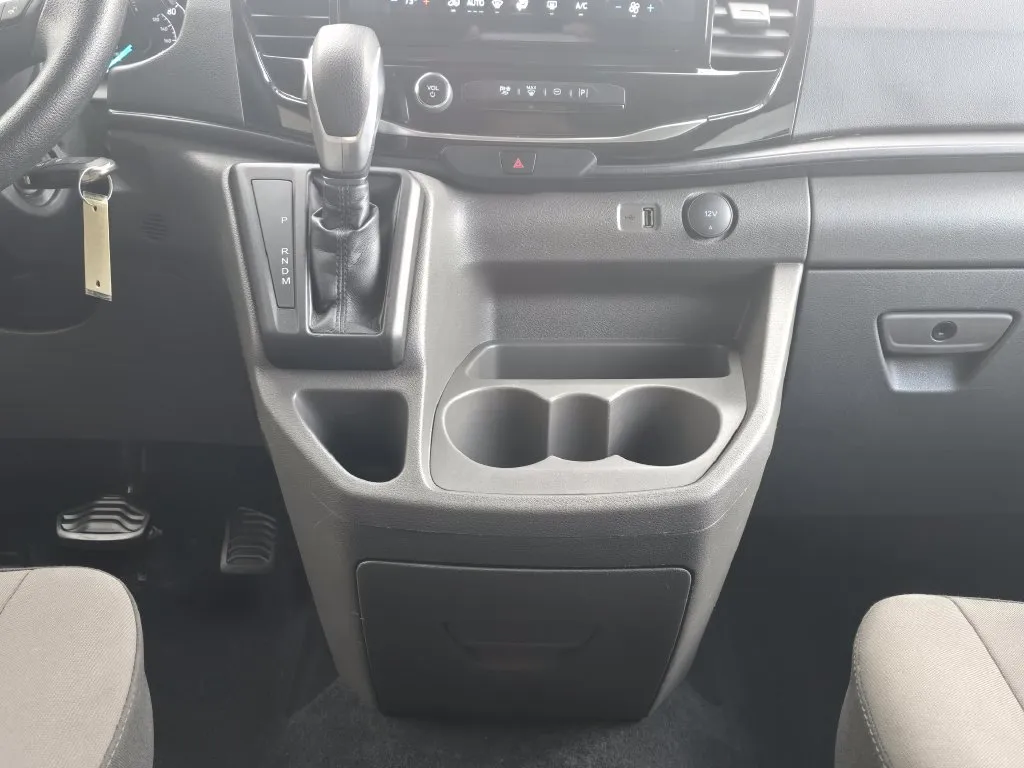 Ford Transit-350 photo 42
