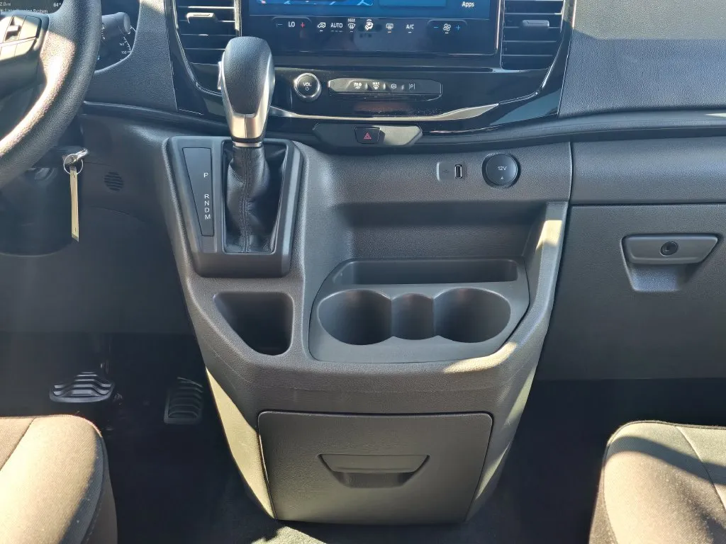 Ford Transit-350 photo 42