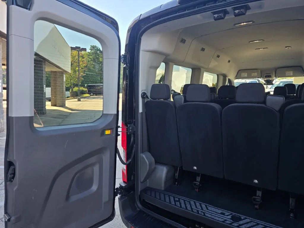 Ford Transit-350 photo 14