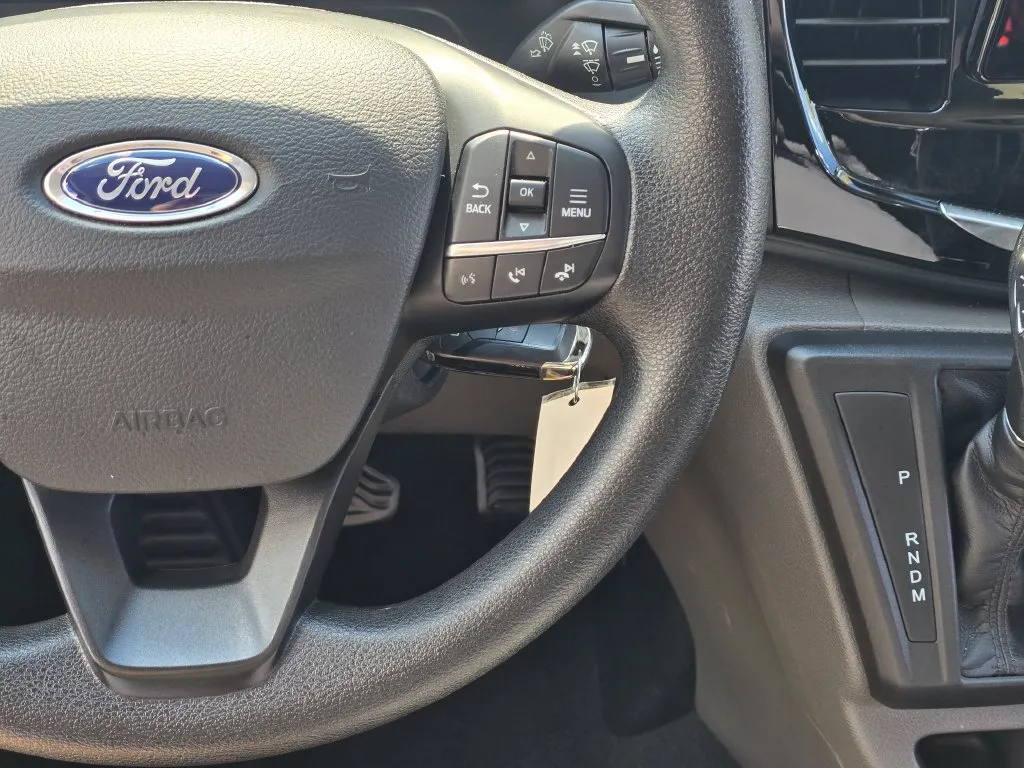 Ford Transit-350 photo 33