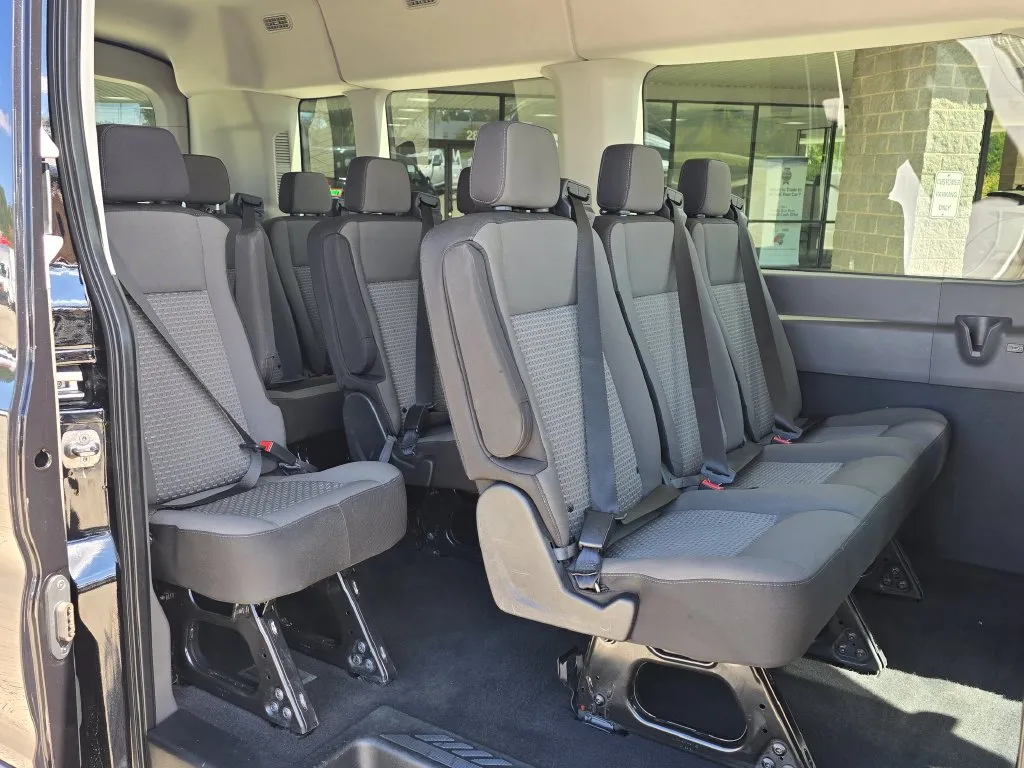 Ford Transit-350 photo 19