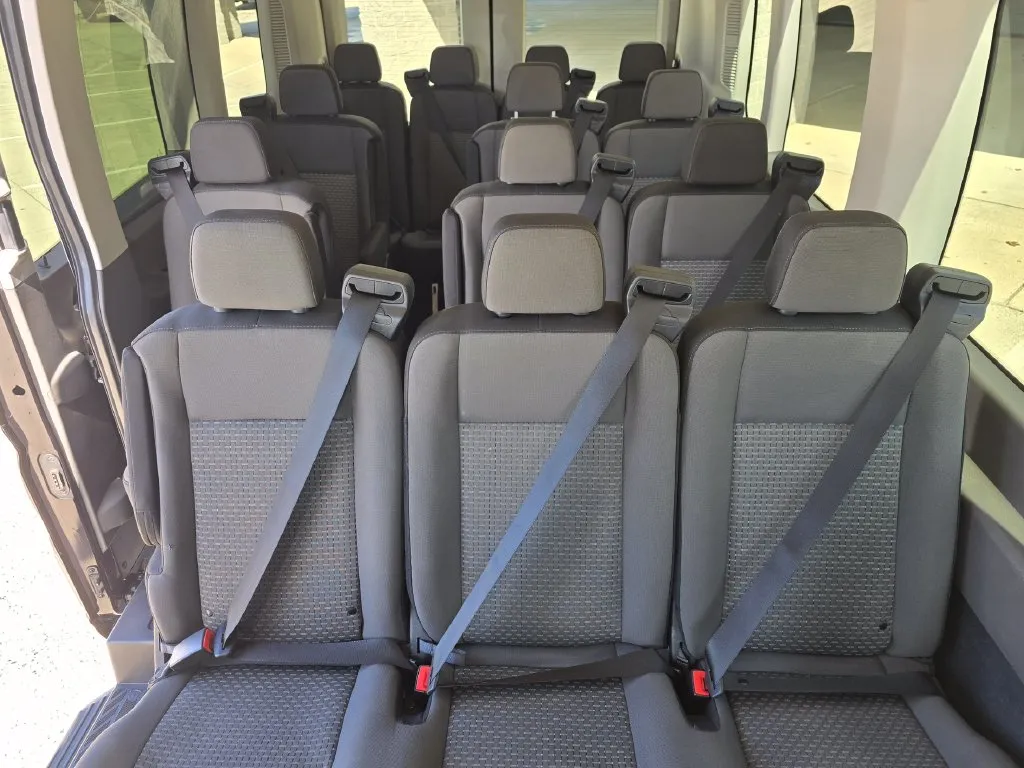 Ford Transit-350 photo 20