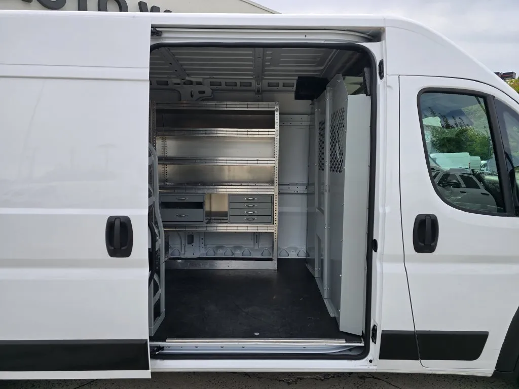 Ram ProMaster 2500 photo 23