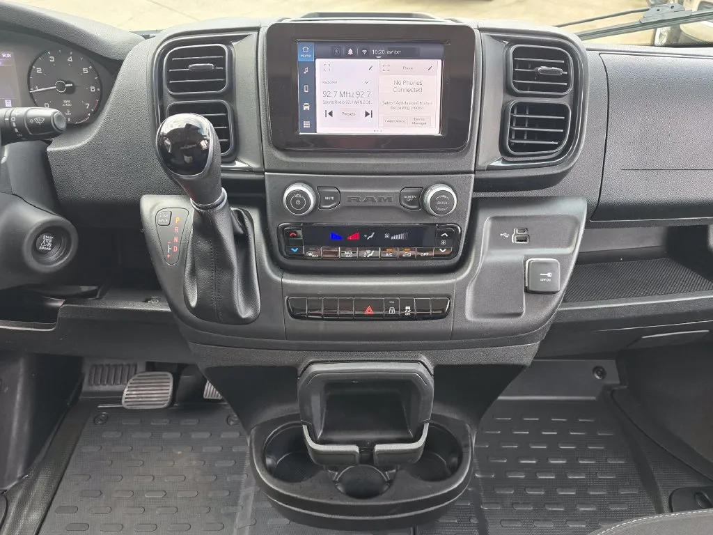 Ram ProMaster 2500 photo 38