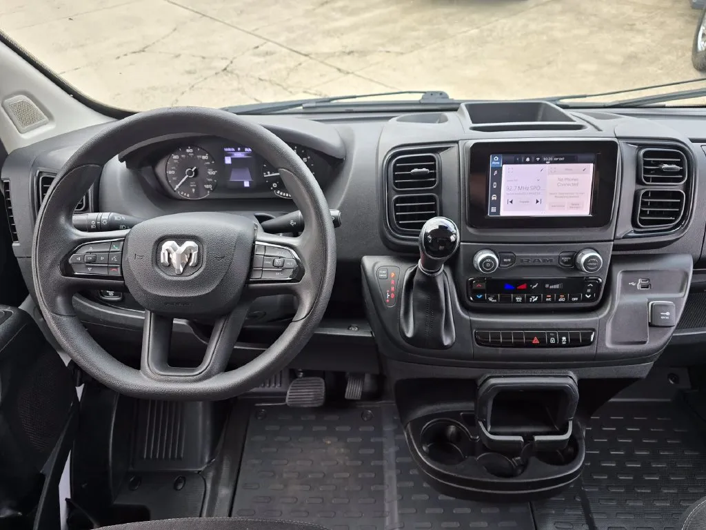 Ram ProMaster 2500 photo 37