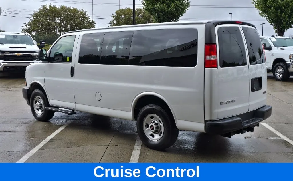 GMC Savana photo 7