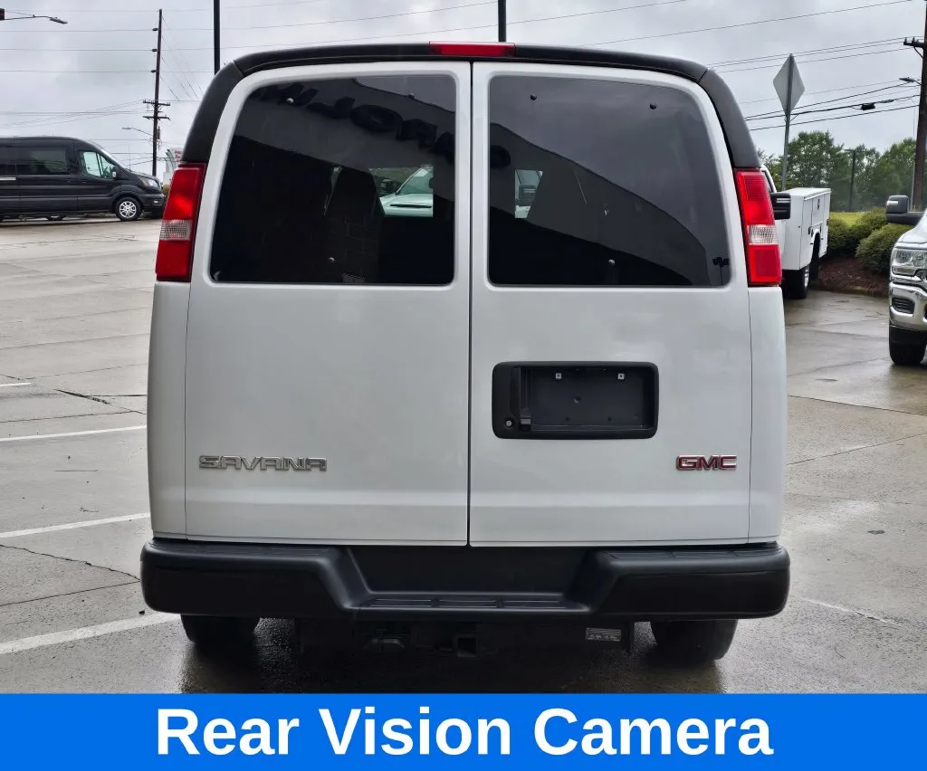 GMC Savana photo 6