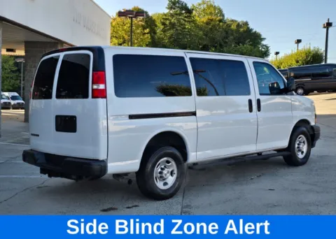 More photos of 2024 Chevrolet Express 2500 LS 12-Passenger Van w/Convenience Package at Carolina Auto Warehouse, NC