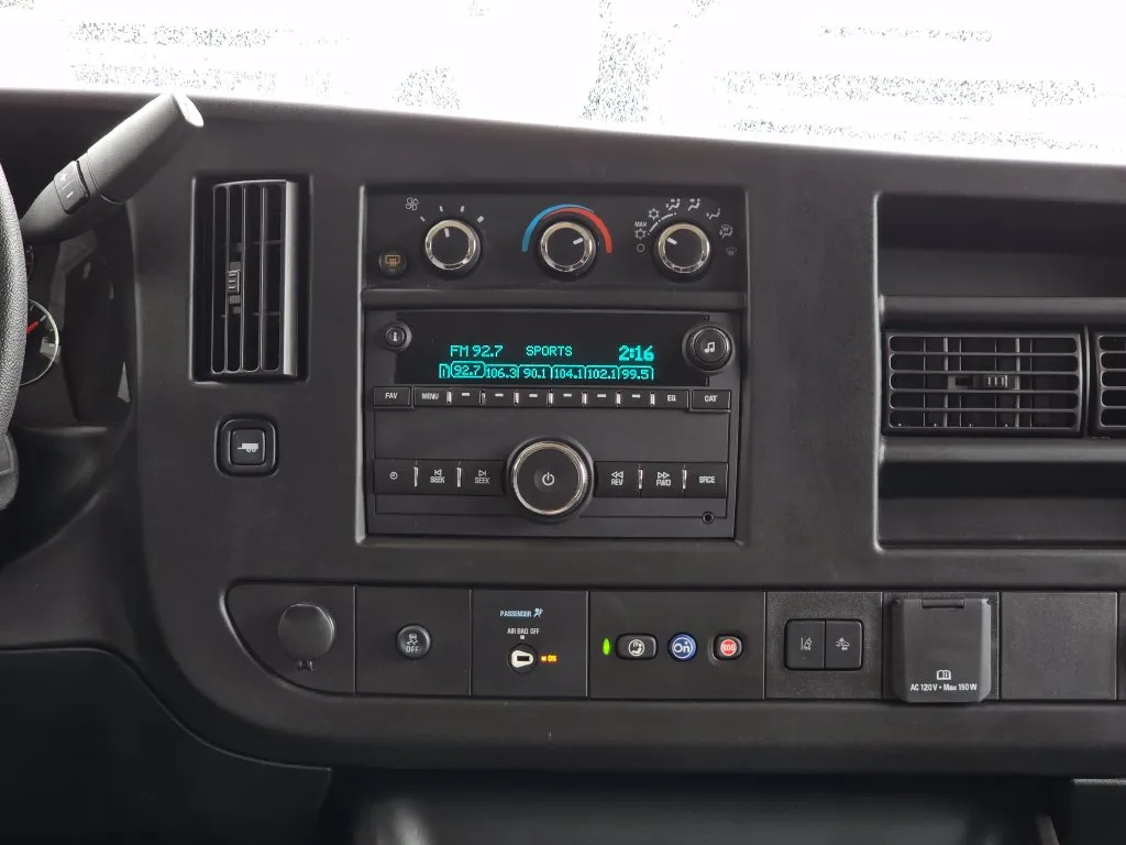 Chevrolet Express photo 24