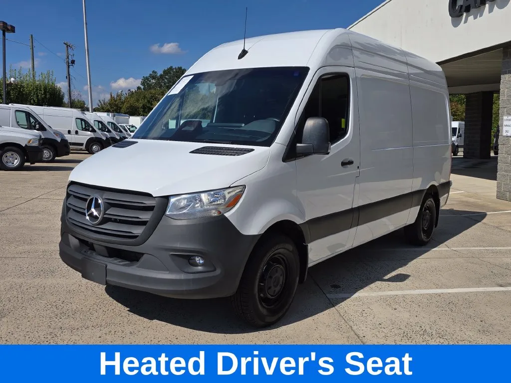 Mercedes-Benz Sprinter photo 11