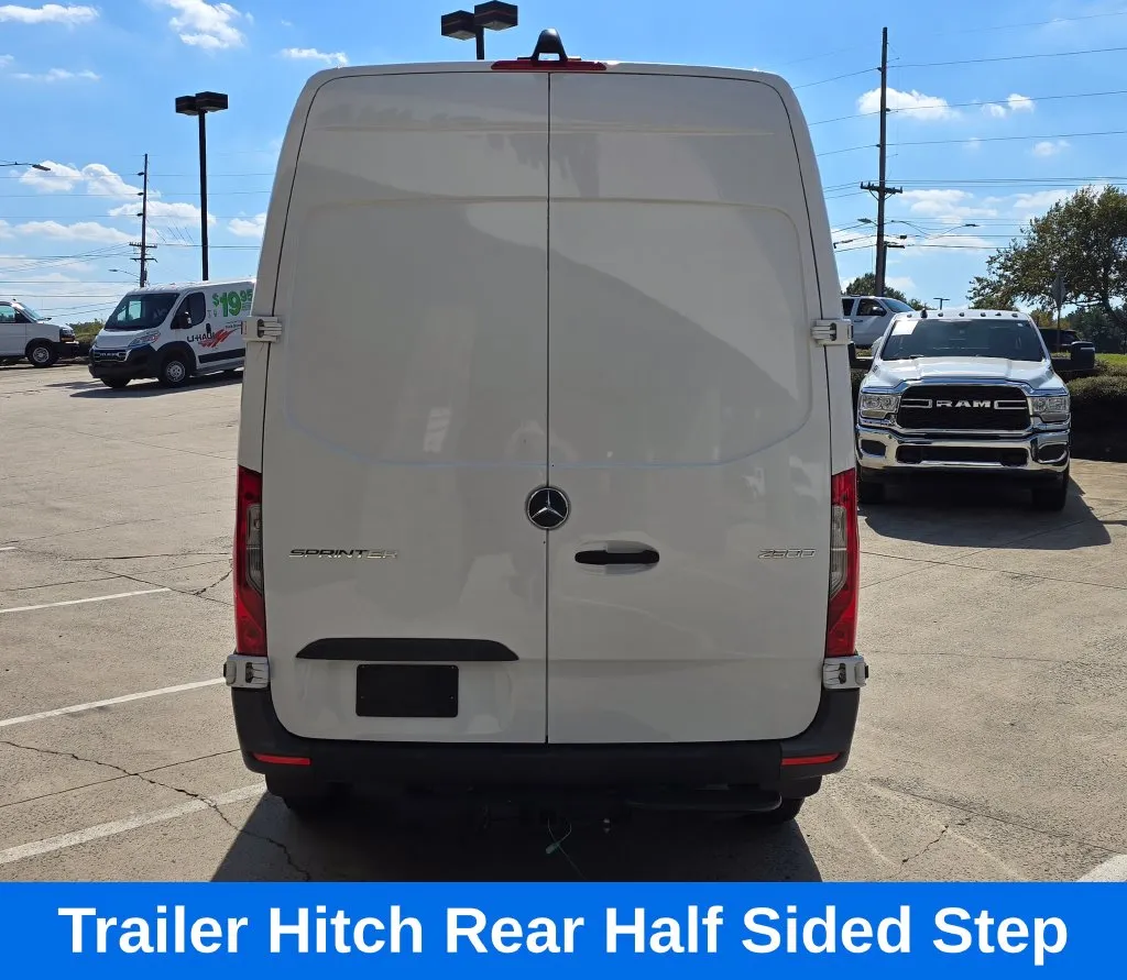 Mercedes-Benz Sprinter photo 7