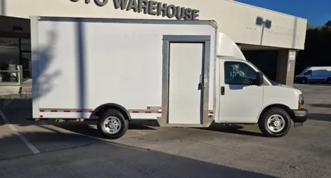 More photos of 2022 Chevrolet Express 3500 Work Van 14ft Box SRW w/Roll-up door and Shelves at Carolina Auto Warehouse, NC