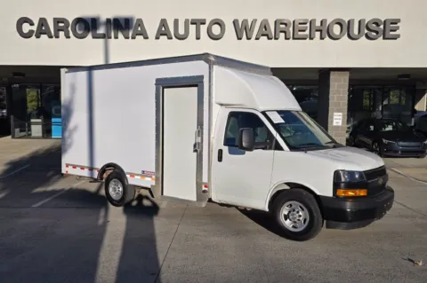 White 2022 Chevrolet Express 3500 Work Van 14ft Box SRW w/Roll-up door and Shelves for sale in Concord, NC