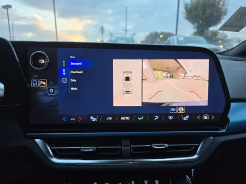 More photos of 2025 Chevrolet Equinox EV LT at Carolina Auto Warehouse, NC