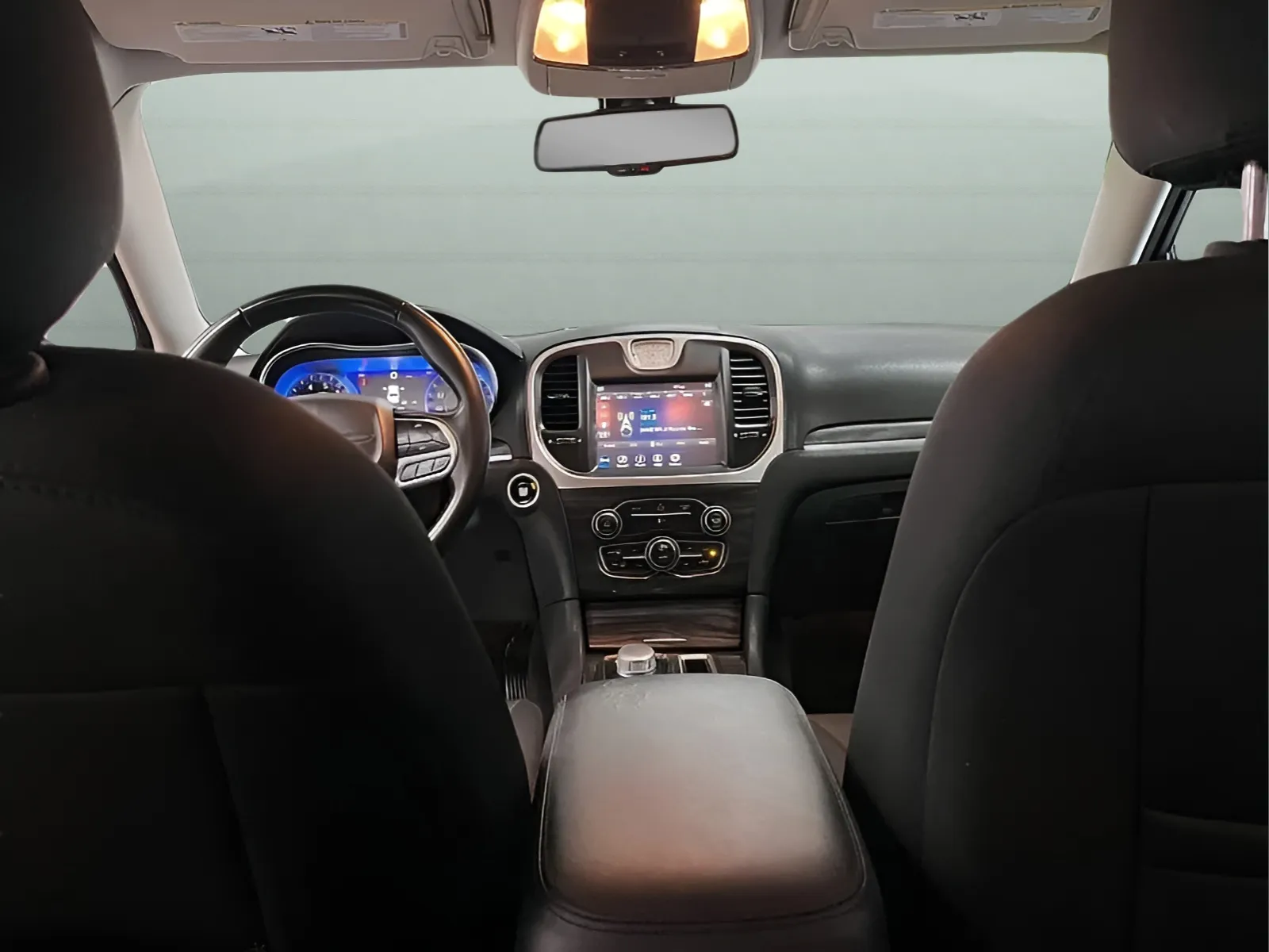 2022 Chrysler 300 Touring - Photo 24