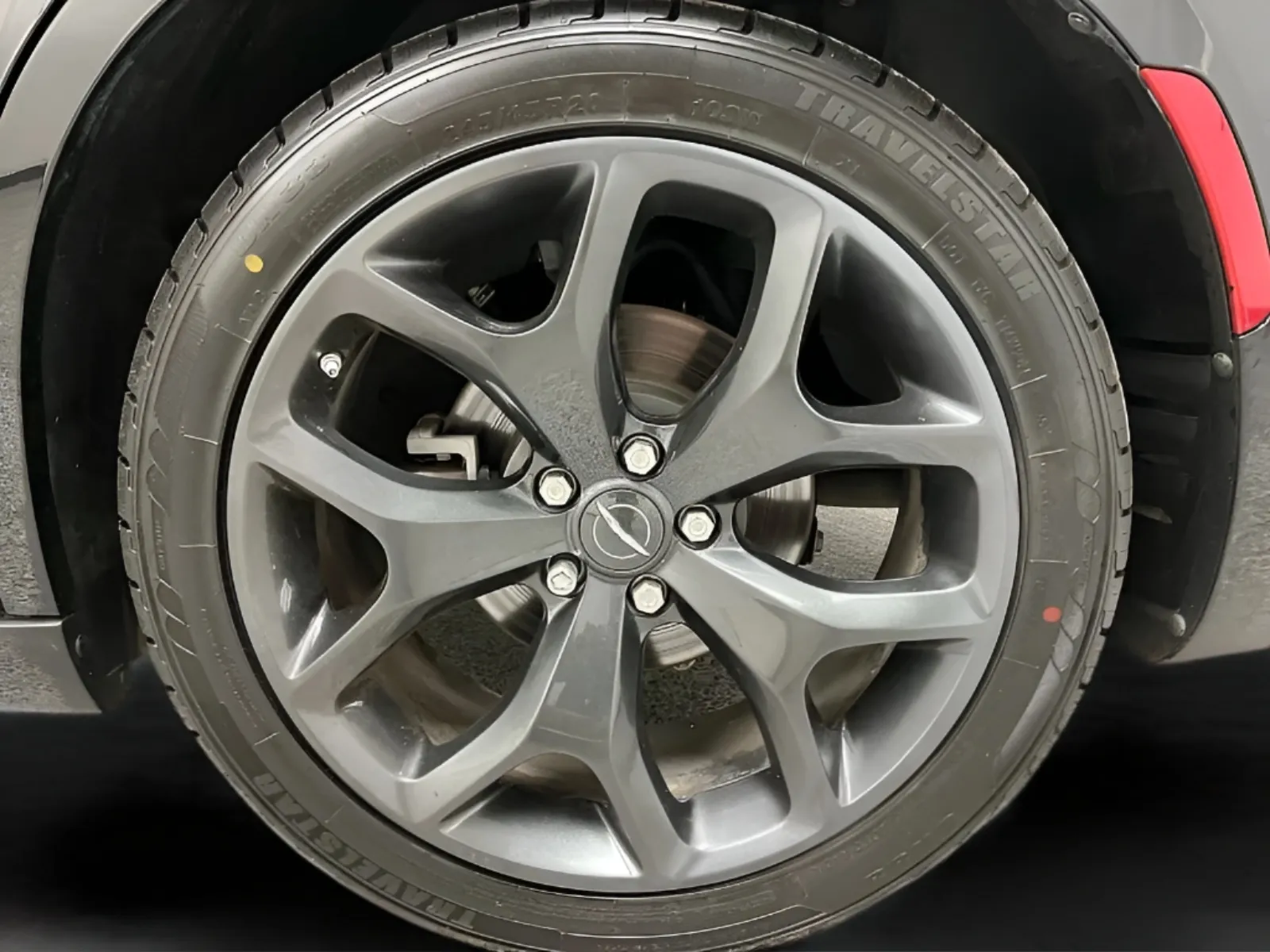 2022 Chrysler 300 Touring - Photo 28