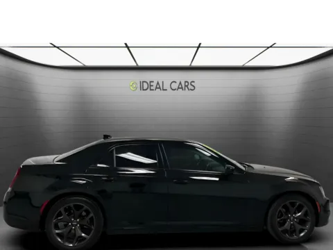 More photos of 2022 Chrysler 300 Touring at Ideal Cars - East Mesa (Hill), AZ