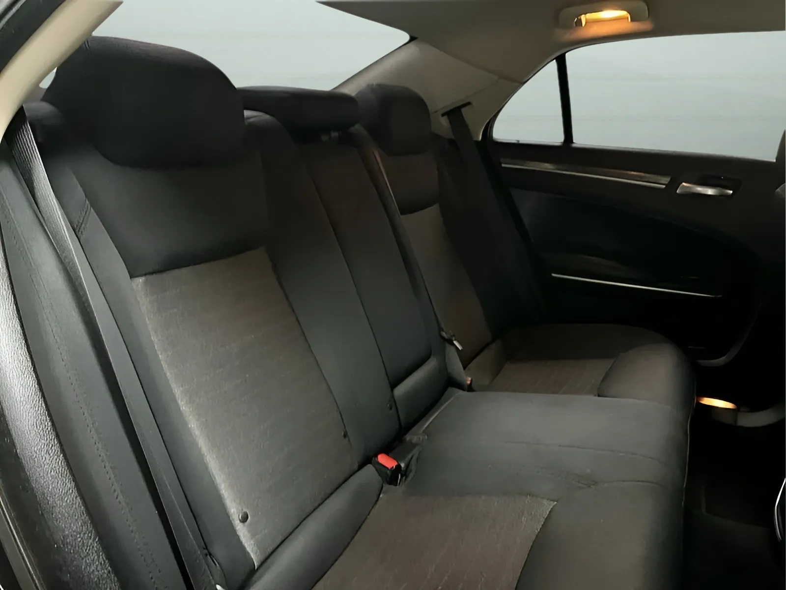 2022 Chrysler 300 Touring - Photo 14