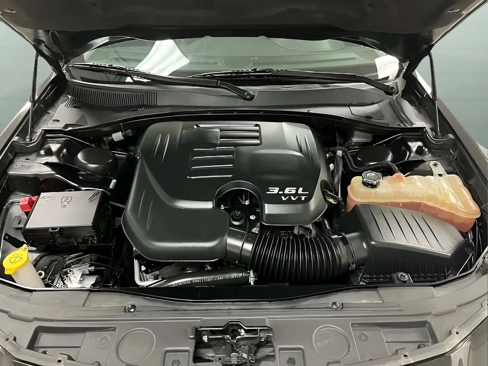 2022 Chrysler 300 Touring - Photo 16