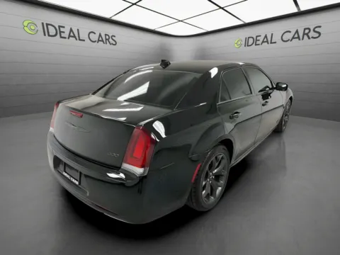 More photos of 2022 Chrysler 300 Touring at Ideal Cars - East Mesa (Hill), AZ