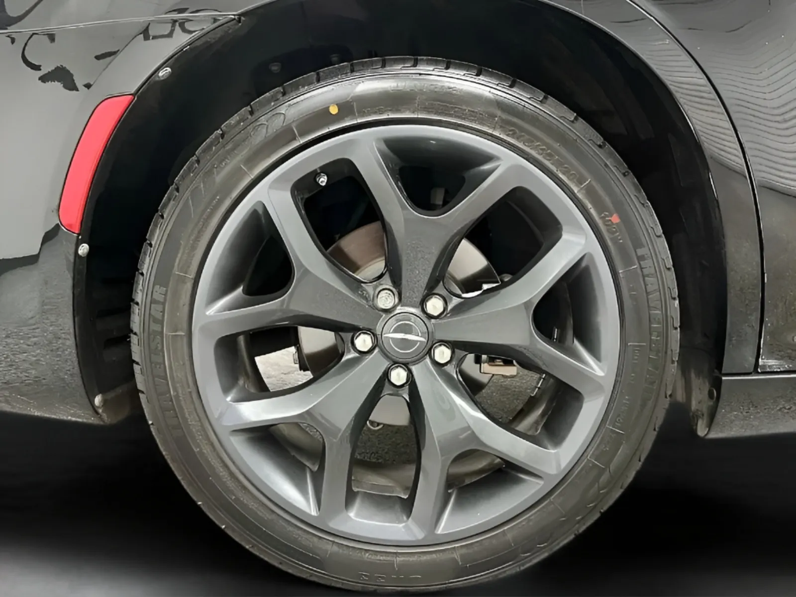 2022 Chrysler 300 Touring - Photo 29