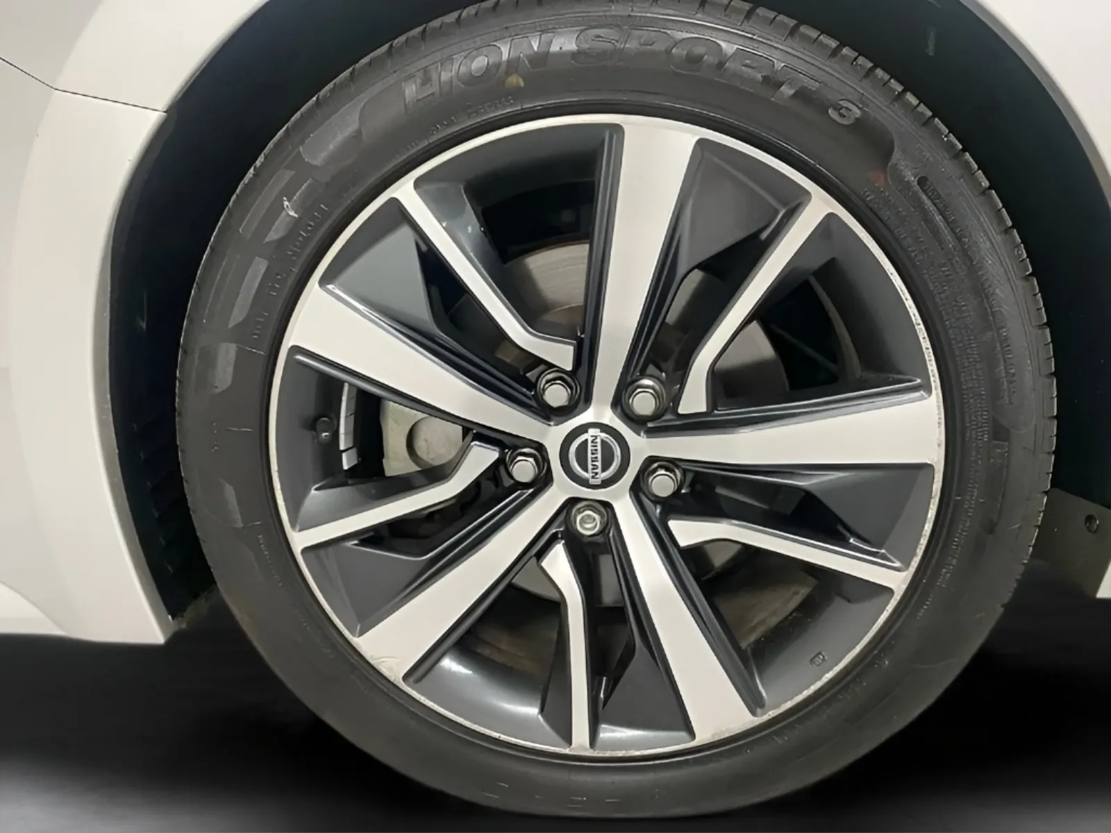 2020 Nissan Maxima SL - Photo 25