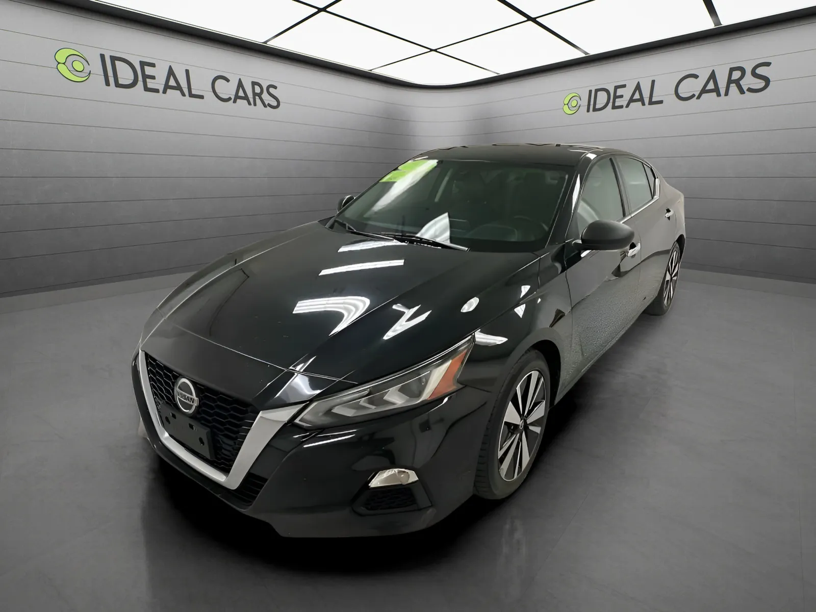 Black 2021 Nissan Altima 2.5 SV for sale in Mesa, AZ