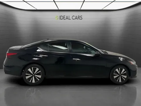 More photos of 2021 Nissan Altima 2.5 SV at Ideal Cars - East Mesa (Hill), AZ