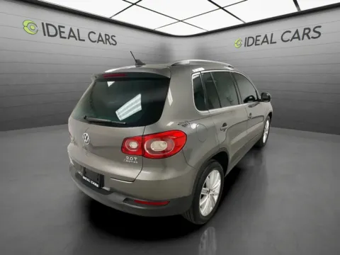 More photos of 2009 Volkswagen Tiguan SE w/Leather at Ideal Cars - East Mesa (Hill), AZ