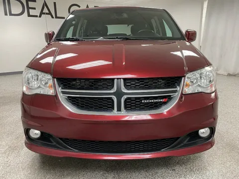 Photos of 2019 Dodge Grand Caravan SXT for sale in Mesa, AZ at Ideal Cars - East Mesa (Hill)