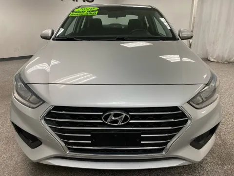 Photos of 2020 Hyundai Accent SE for sale in Mesa, AZ at Ideal Cars - East Mesa (Hill)