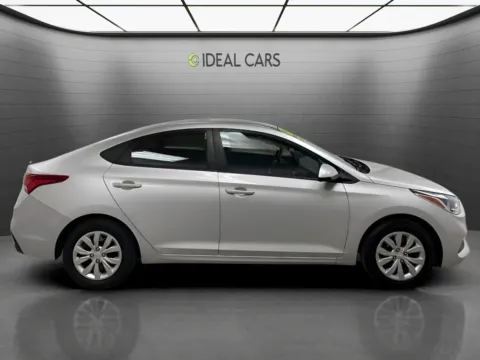 More photos of 2020 Hyundai Accent SE at Ideal Cars - East Mesa (Hill), AZ