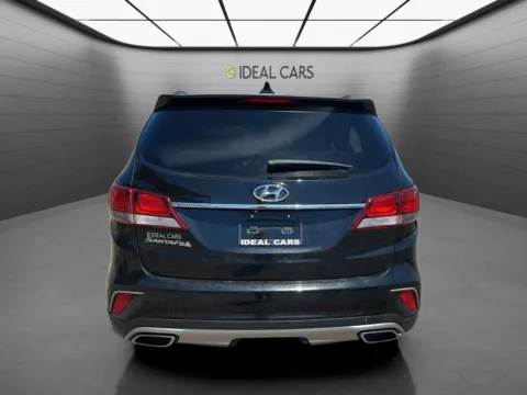 More photos of 2018 Hyundai Santa Fe SE at Ideal Cars - East Mesa (Hill), AZ