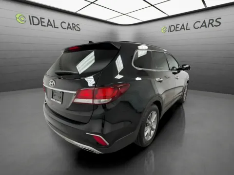 More photos of 2018 Hyundai Santa Fe SE at Ideal Cars - East Mesa (Hill), AZ