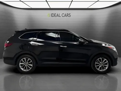 More photos of 2018 Hyundai Santa Fe SE at Ideal Cars - East Mesa (Hill), AZ