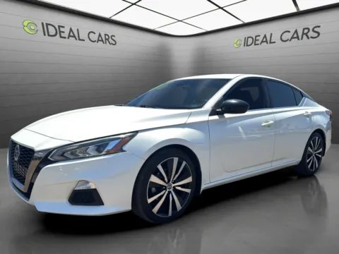 White 2020 Nissan Altima 2.5 SR for sale in Mesa, AZ