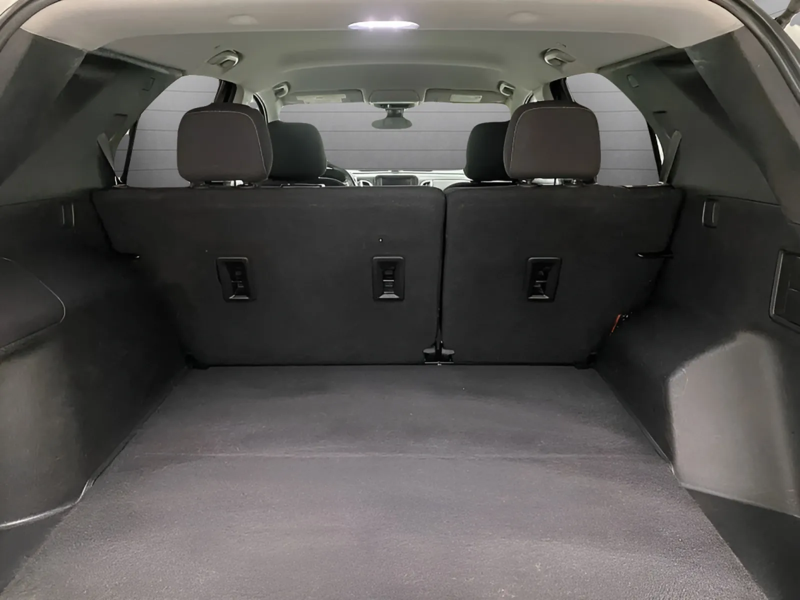 2021 Chevrolet Equinox LT - Photo 11