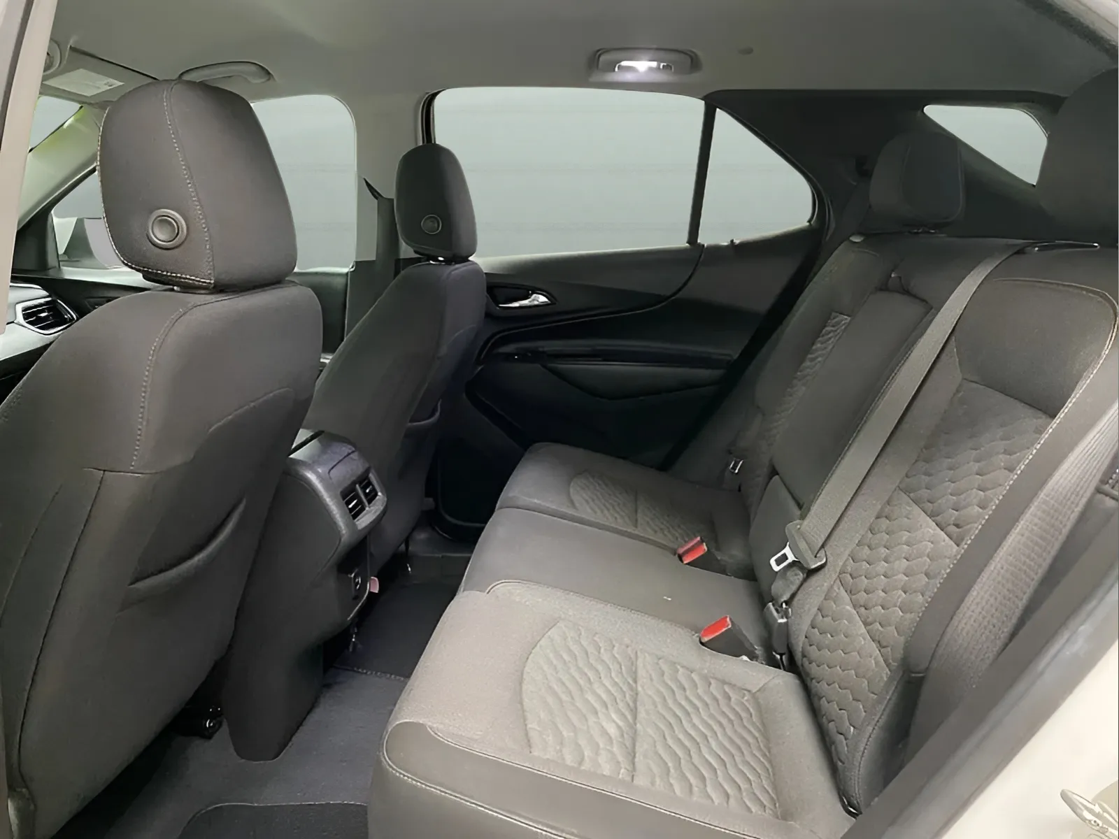 2021 Chevrolet Equinox LT - Photo 10