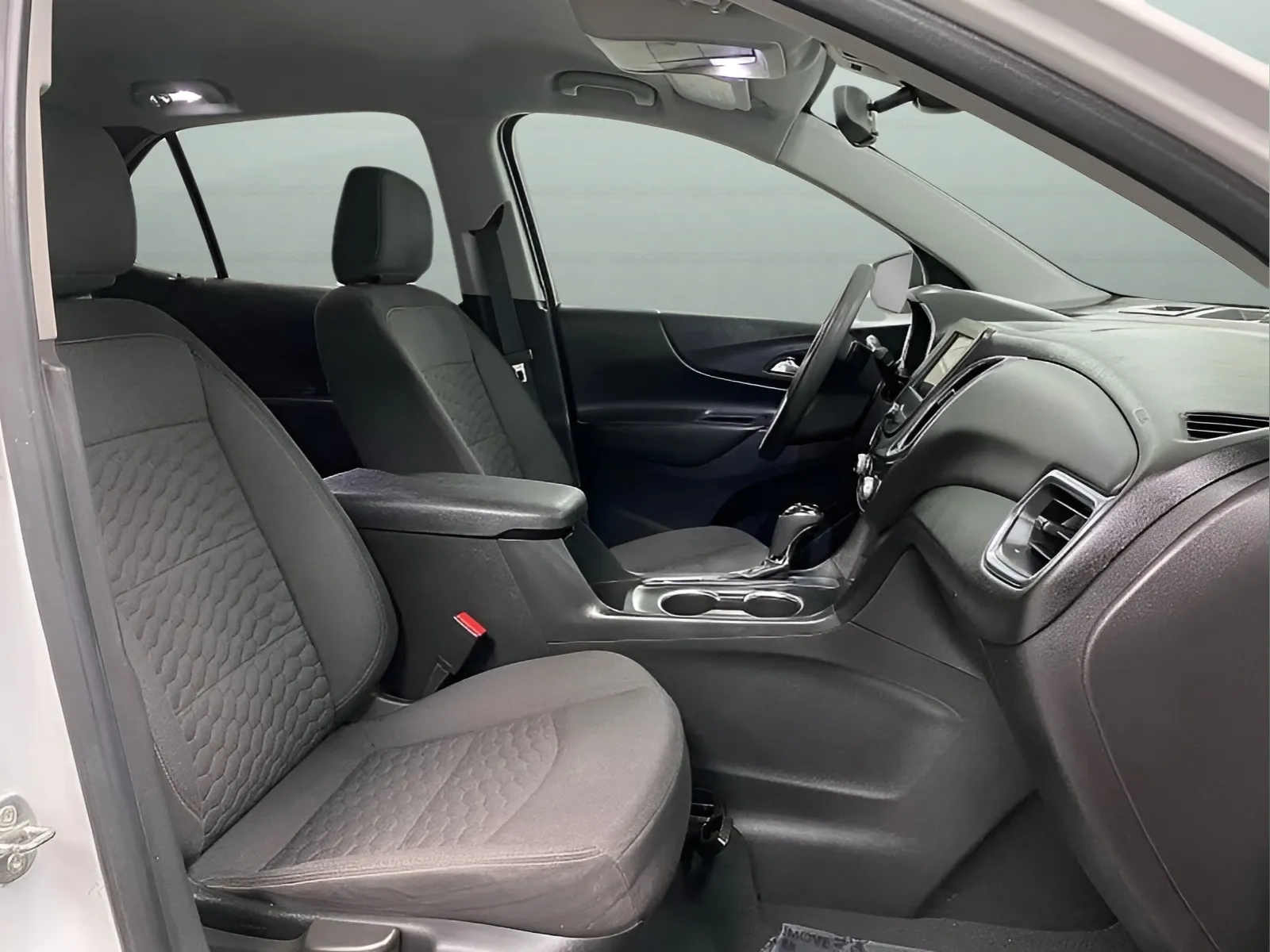 2021 Chevrolet Equinox LT - Photo 13