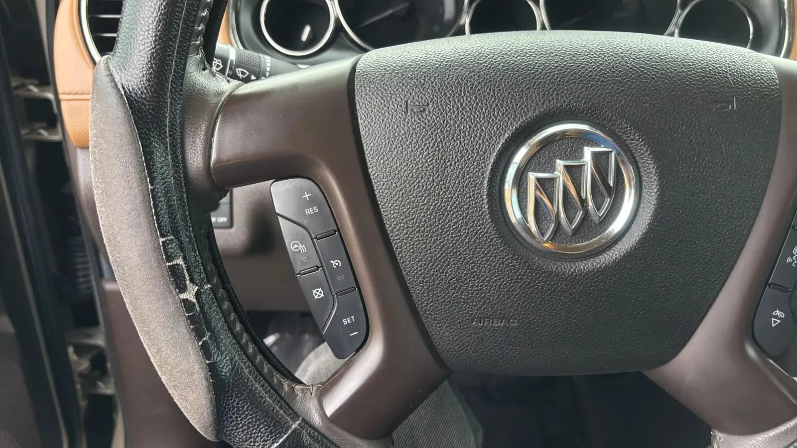 Buick Enclave photo 20