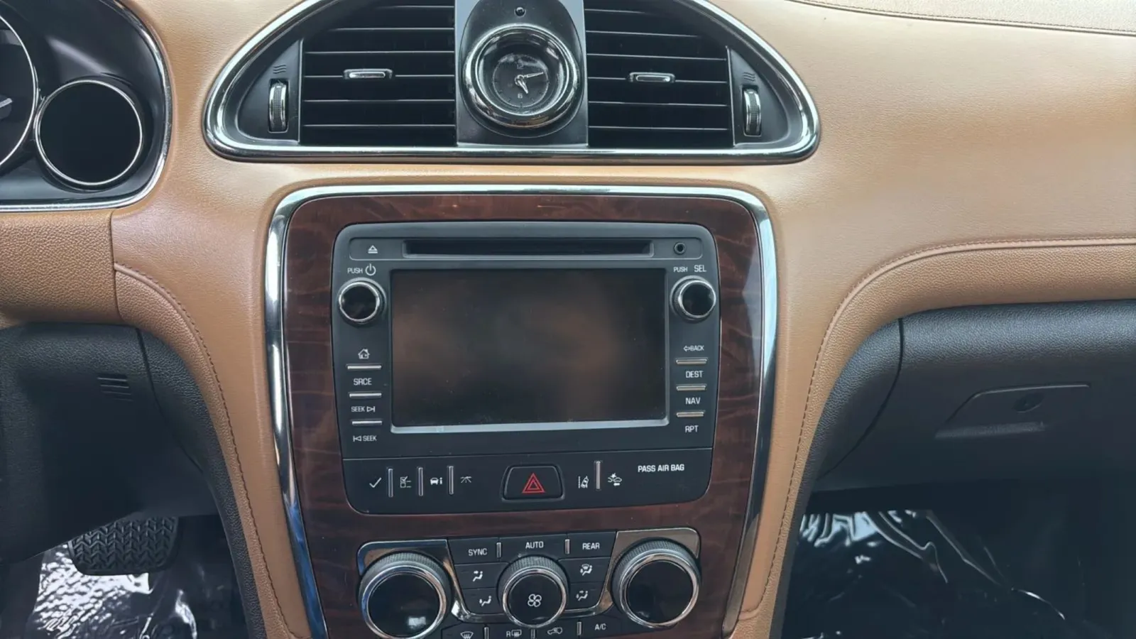 Buick Enclave photo 17